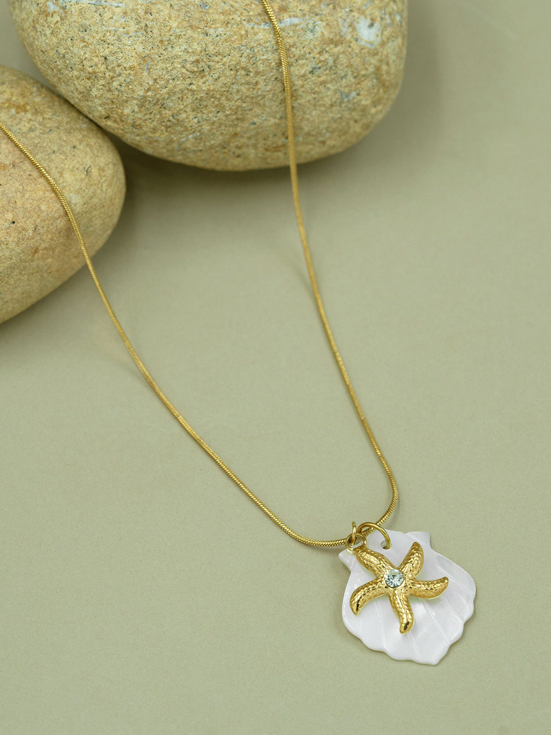 ARTKLIM Gold-Plated Star Shaped Pendants