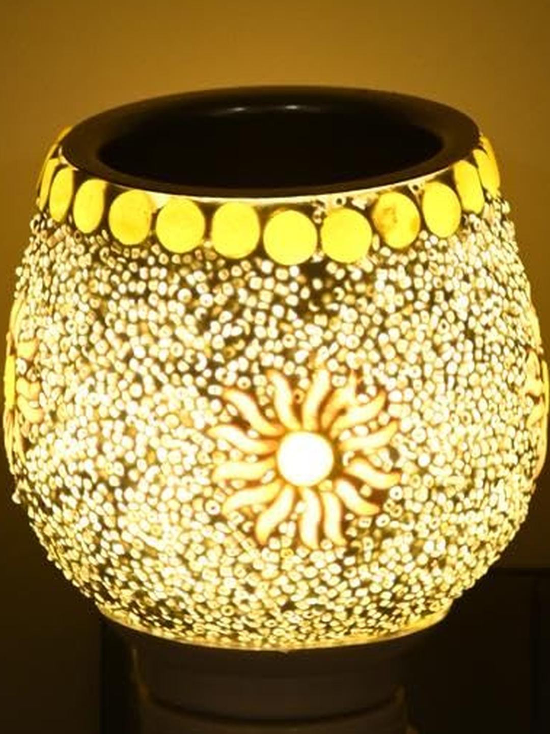 Somil Kapur Chand Kapur Dani Incense Holder