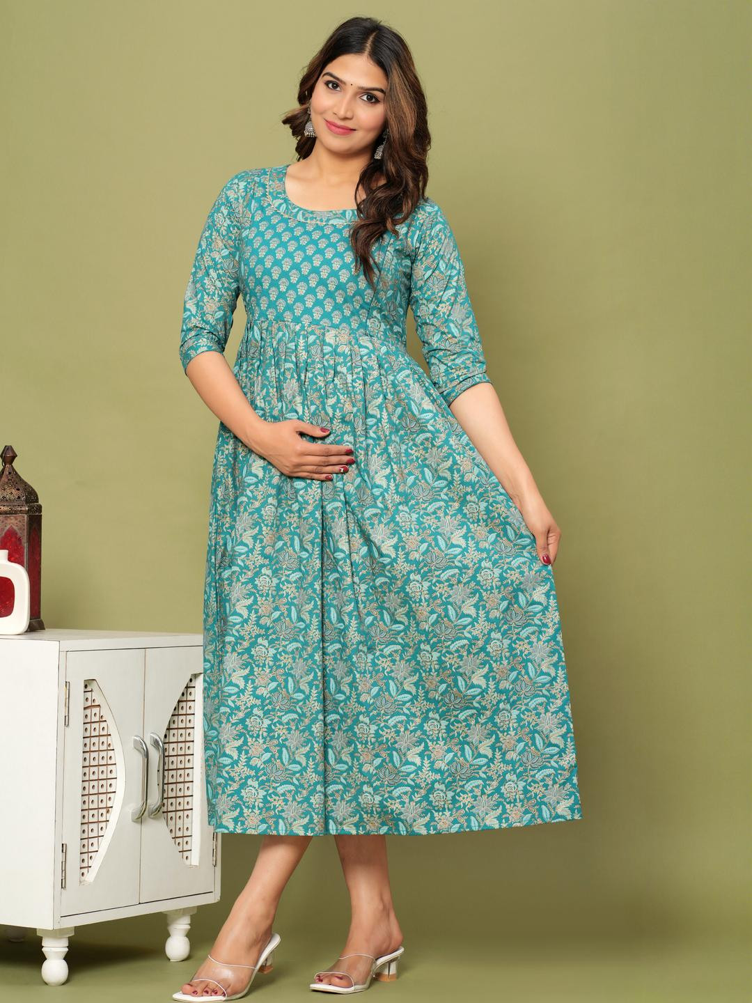 CLOTHYCORP Women Green Floral Printed Cotton Blend Round Neck Casual feeding zip kurti