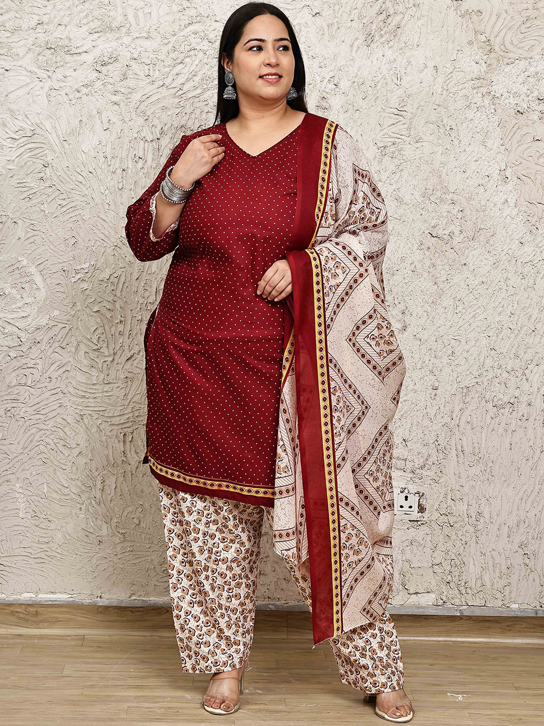 Rajnandini Women Floral Printed Regular Kurti with Salwar & With Dupatta