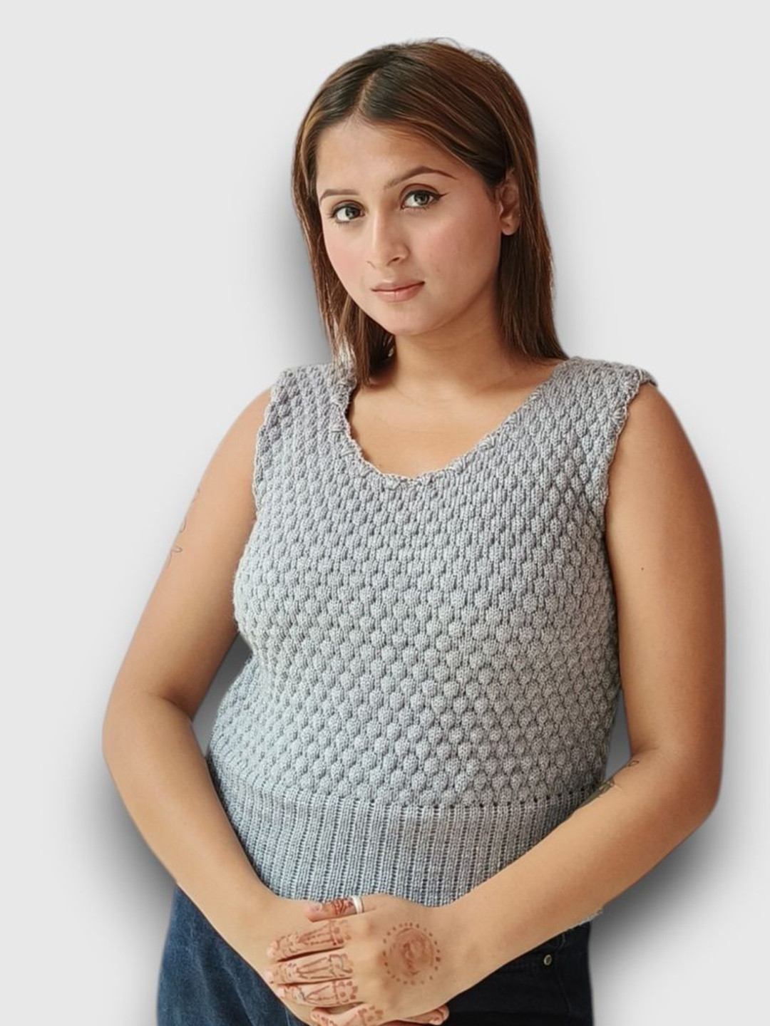 LeafBird Women Round Neck Woollen Crop Top