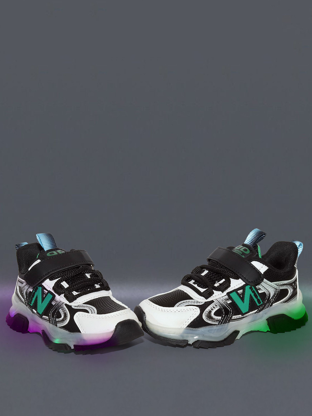 NEW STEPS Kids Colourblocked Sneakers with LED