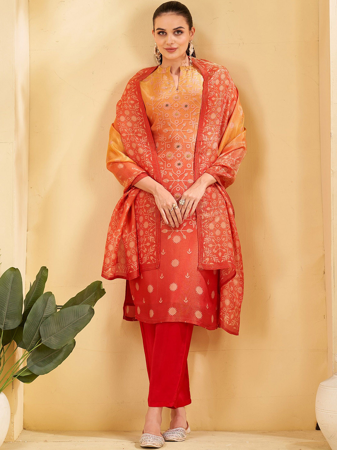AVITRA Women Ethnic Motifs Printed Kurta with Trousers & Dupatta