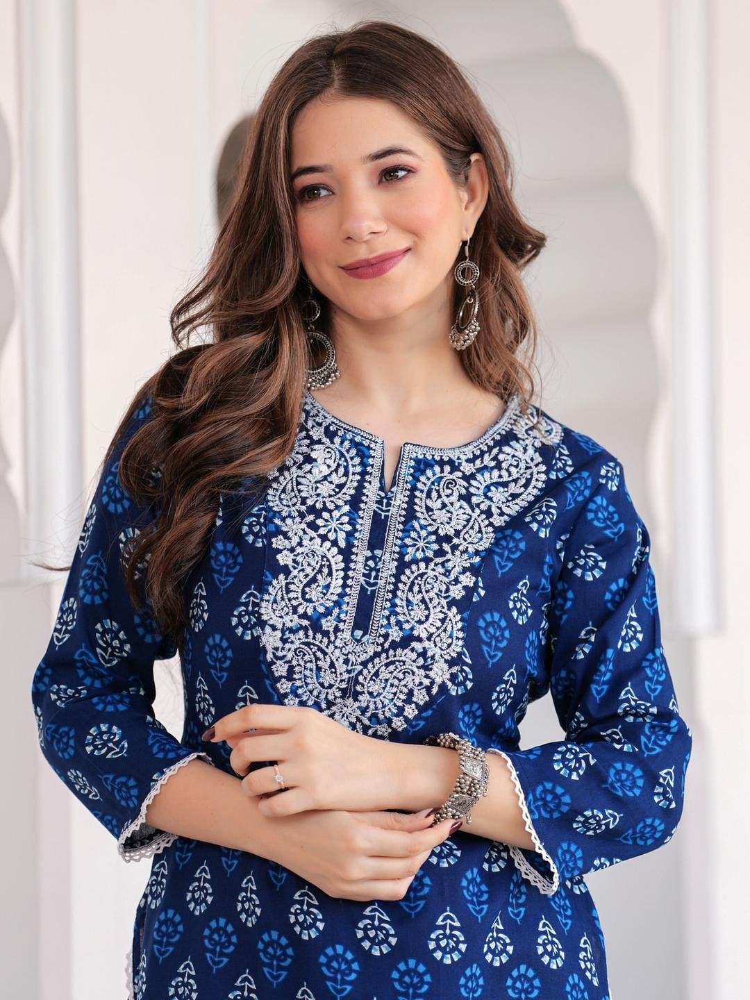 Khalish Women Blue Straight Cotton Kurtas