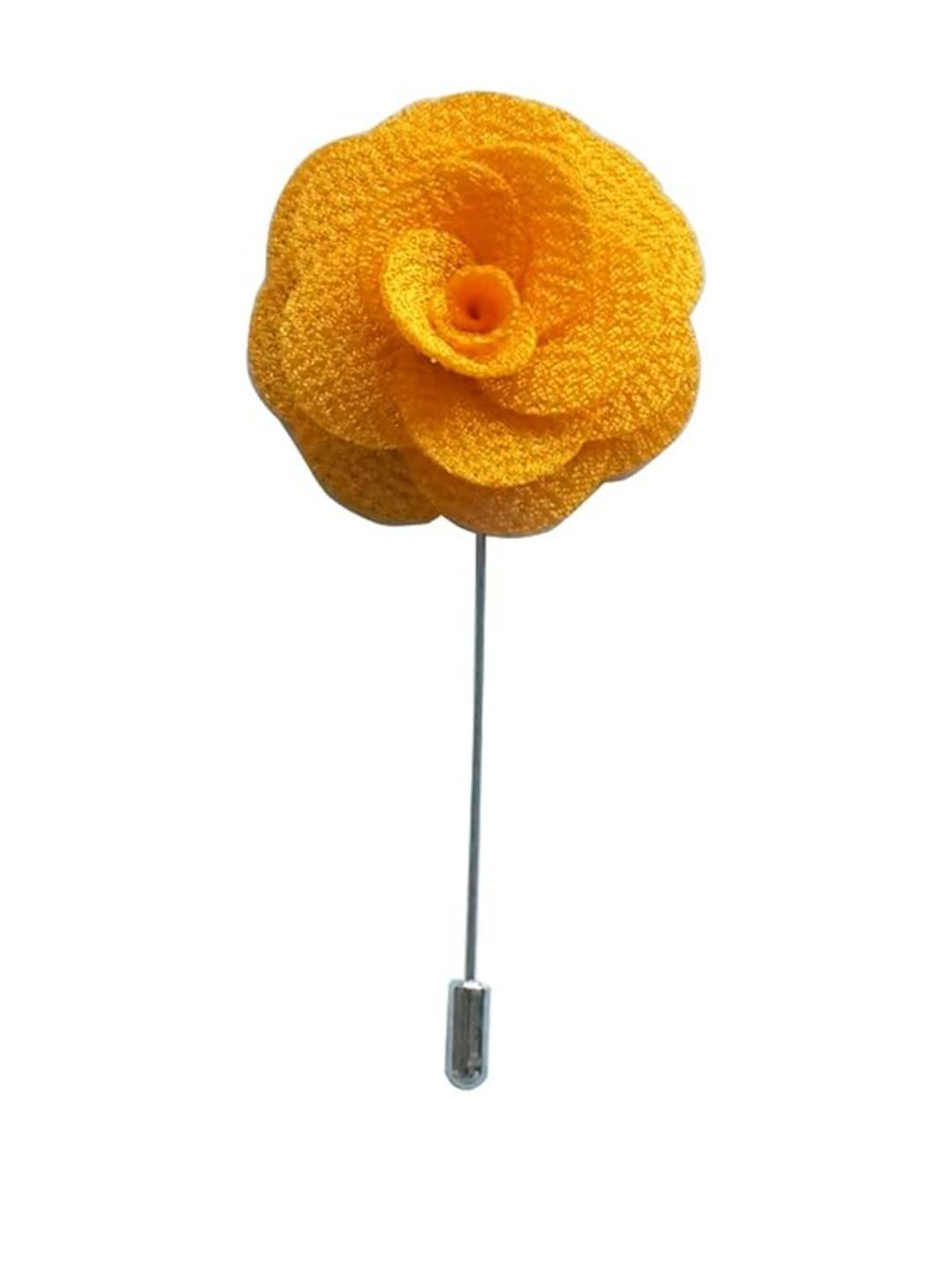 VOICI Floral Lapel Pin