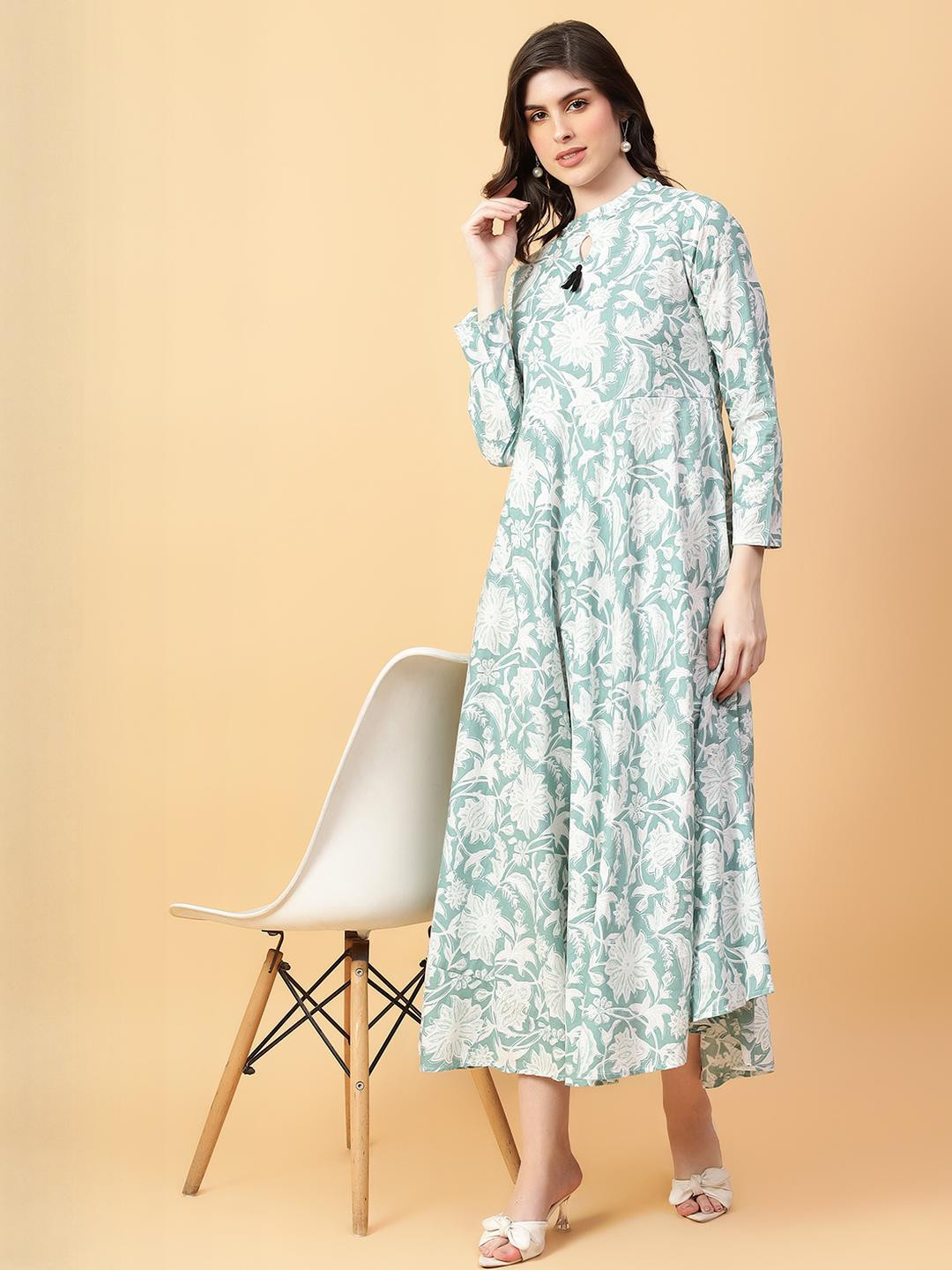 Angkor Women Green  Cotton Kurtas