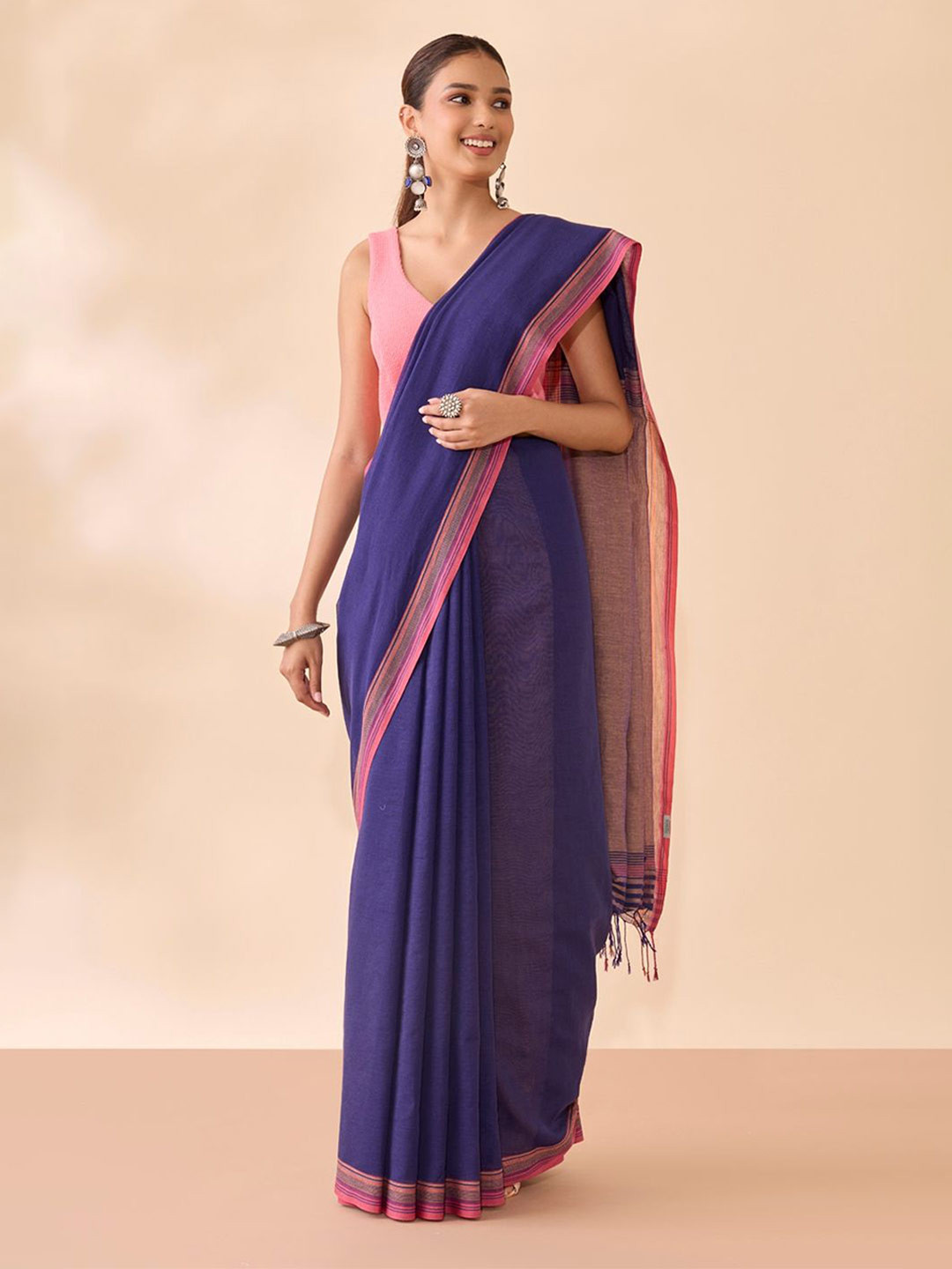 Taneira Jaali Khadi Saree with Unstitched Blouse Piece