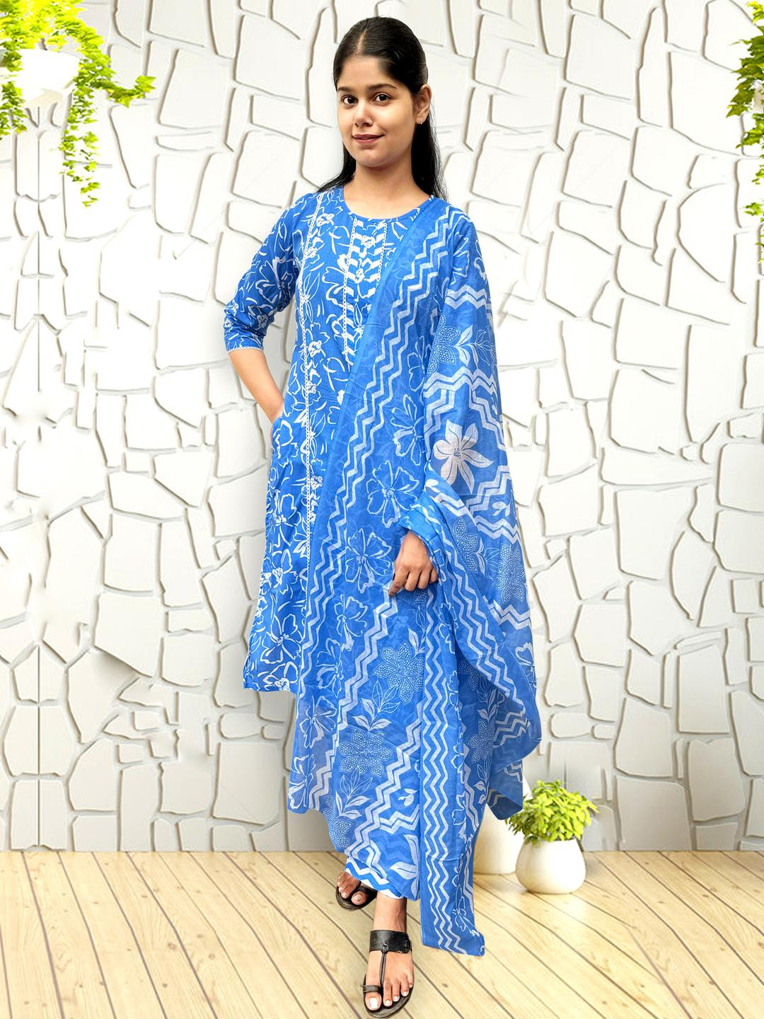 Bhavika Women Set Of 3 Kurta set