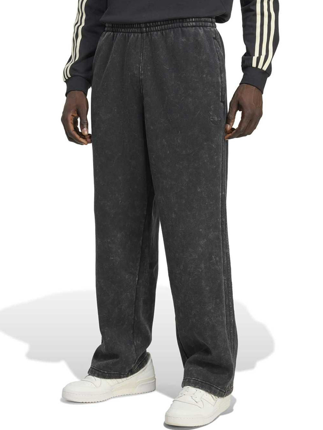 ADIDAS Originals Men Relaxed-Fit Mid-Rise Cotton Track Pants