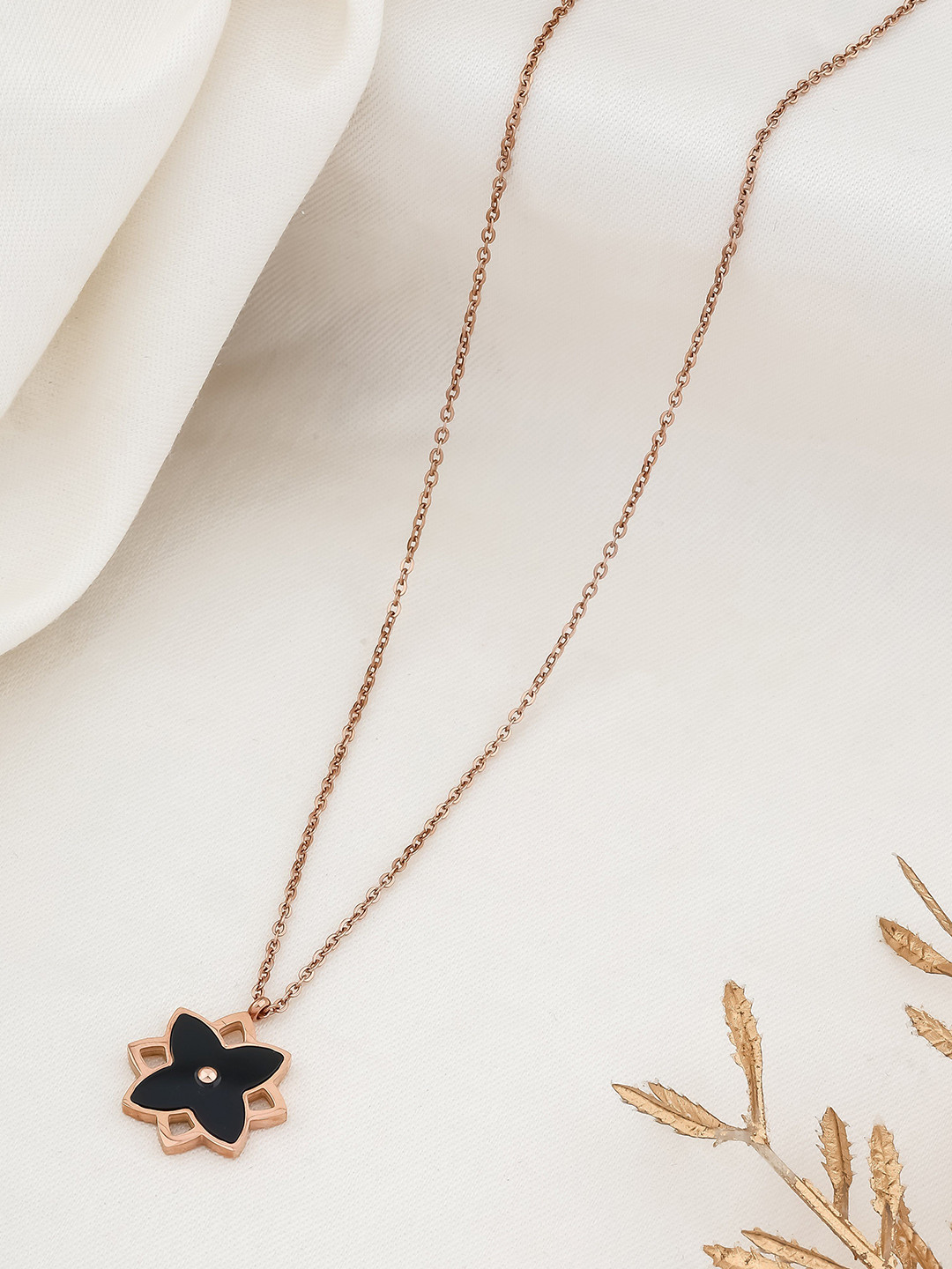 QUERALT Flower Pendant Chain