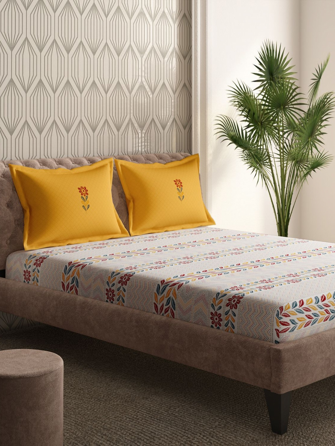 Portico Caravan Dreams White Floral Cotton 220 TC Super King Bedsheet Set-2.74 m X 2.74 m