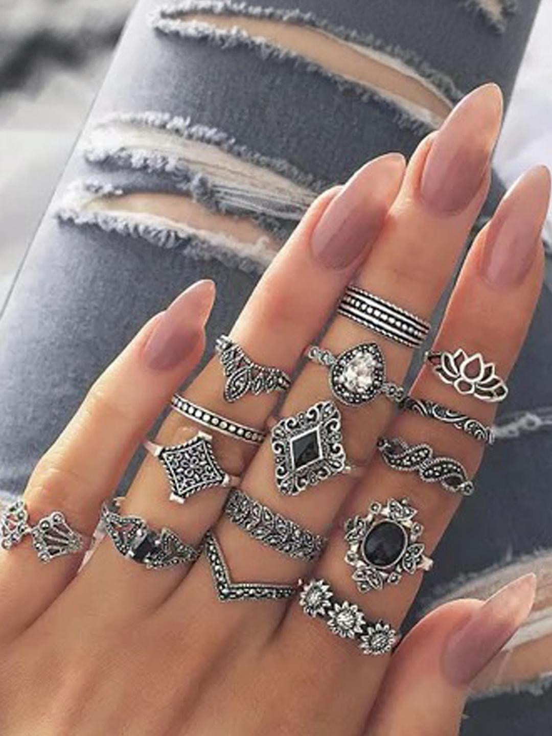 DressBerry Silver Plated Fifteen Piece Vintage Floral Designs Plushy Ring Set