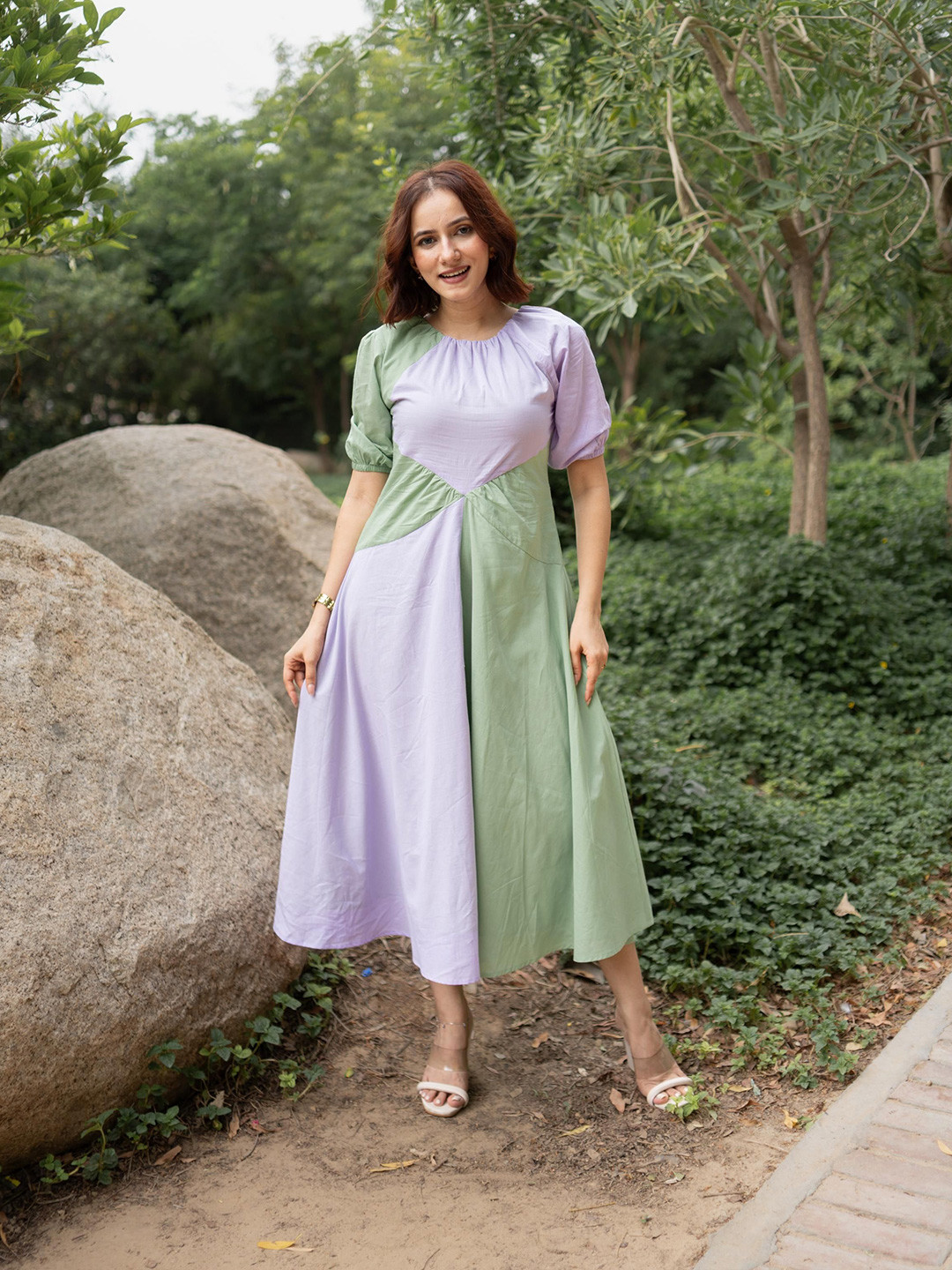 MODA-Q Women Colourblocked Puff Sleeve Fit and Flare Midi Dress