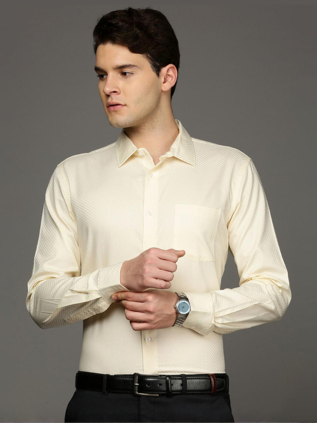 Independence Men Comfort Slim Fit Textured Spread Collar Formal Shirt