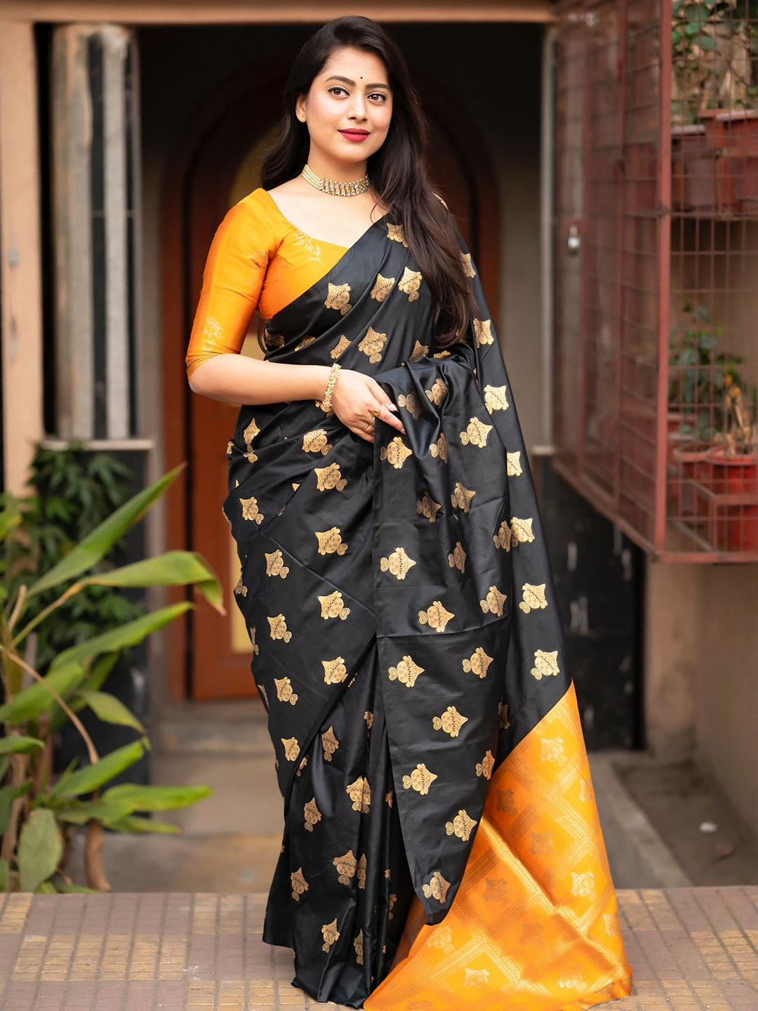AMRUTKALA SAREES Ethnic Motifs Woven Design Kanjeevaram Silk Saree with Blouse Piece