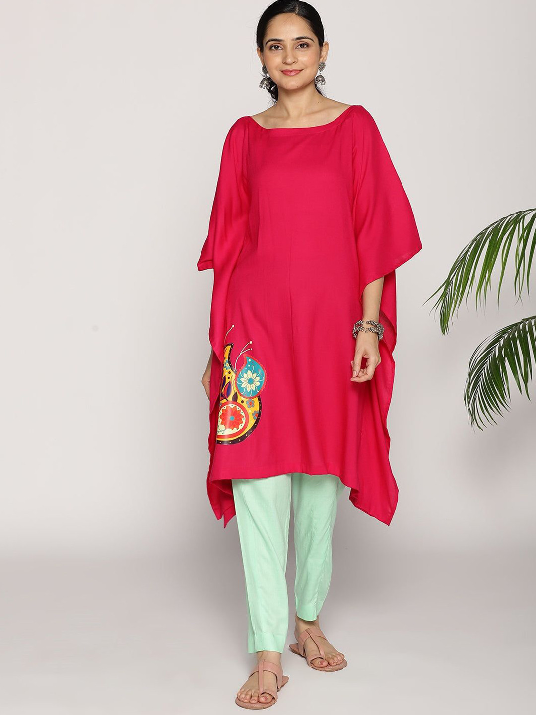LetsDressUp Women Magenta Rayon Kaftan Powering