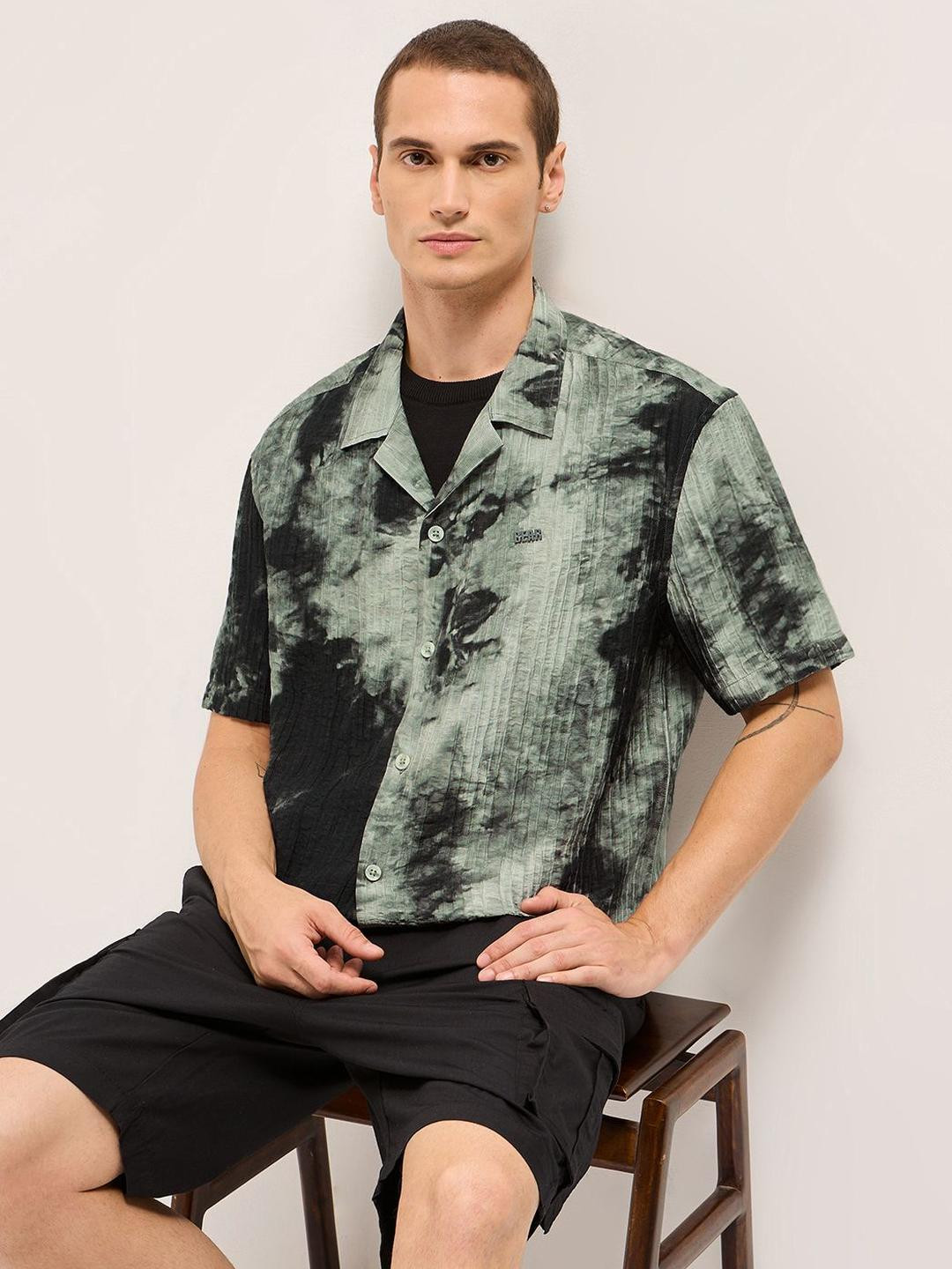 THE BEAR HOUSE Men Relaxed Fit Abstract Printed Cuban Collar Casual Shirt