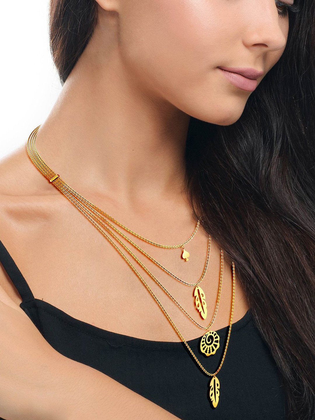 Joyalukkas Women 18KT Glam Designer Aesthetic Necklace Gold