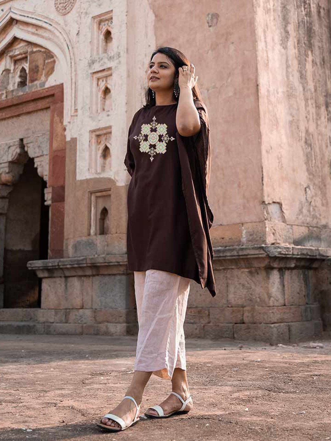 LetsDressUp Quad Geometric Embroidered Round Neck Kaftan Kurta