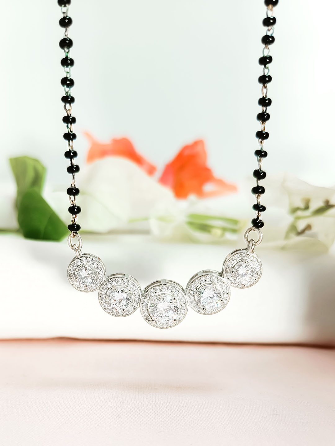 INARI SHINES 925 Sterling Silver Rhodium-Plated Quintessence Circle Mangalsutra