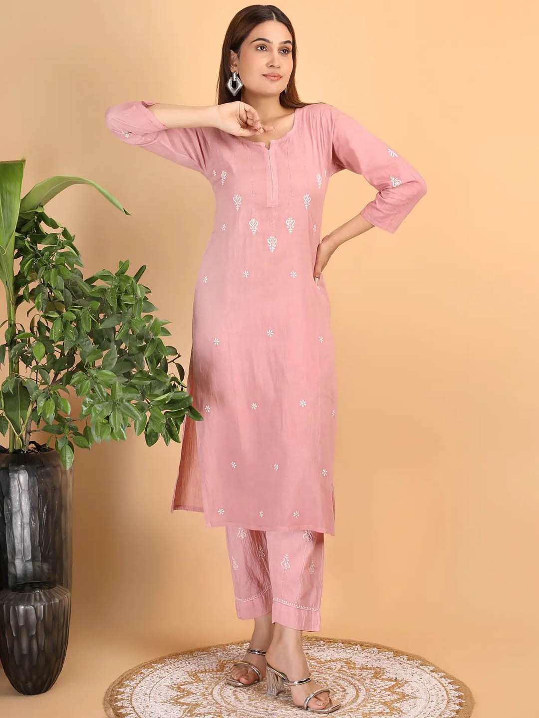 SHWET Floral Embroidered Notch Neck Chikankari Pure Cotton Kurta with Trousers