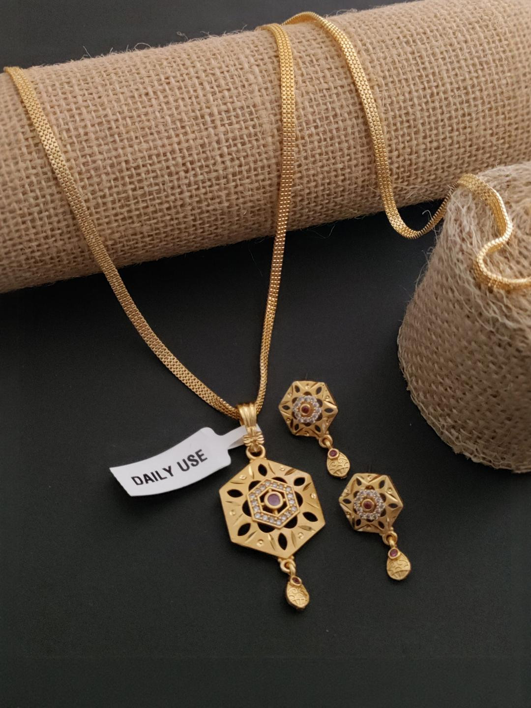 Niva Fashion Gold-plated Brass Pendent and matching Earing set