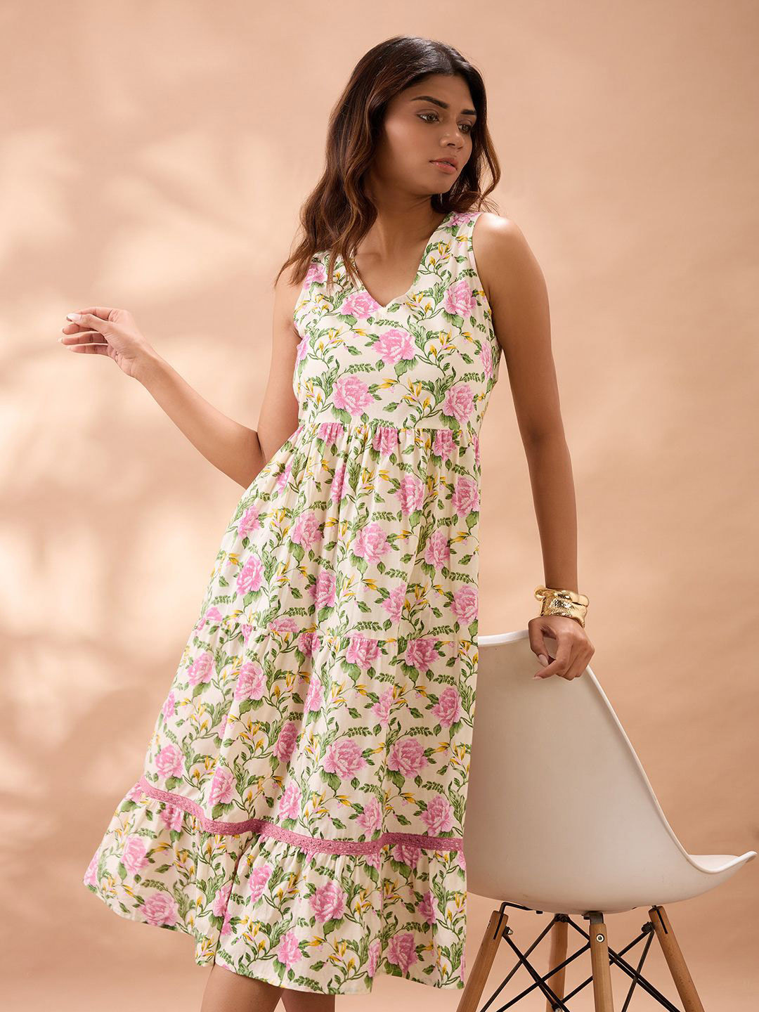 Globus Floral Print Gathered & Tiered Lace Inserts A-Line Midi Fusion Dress