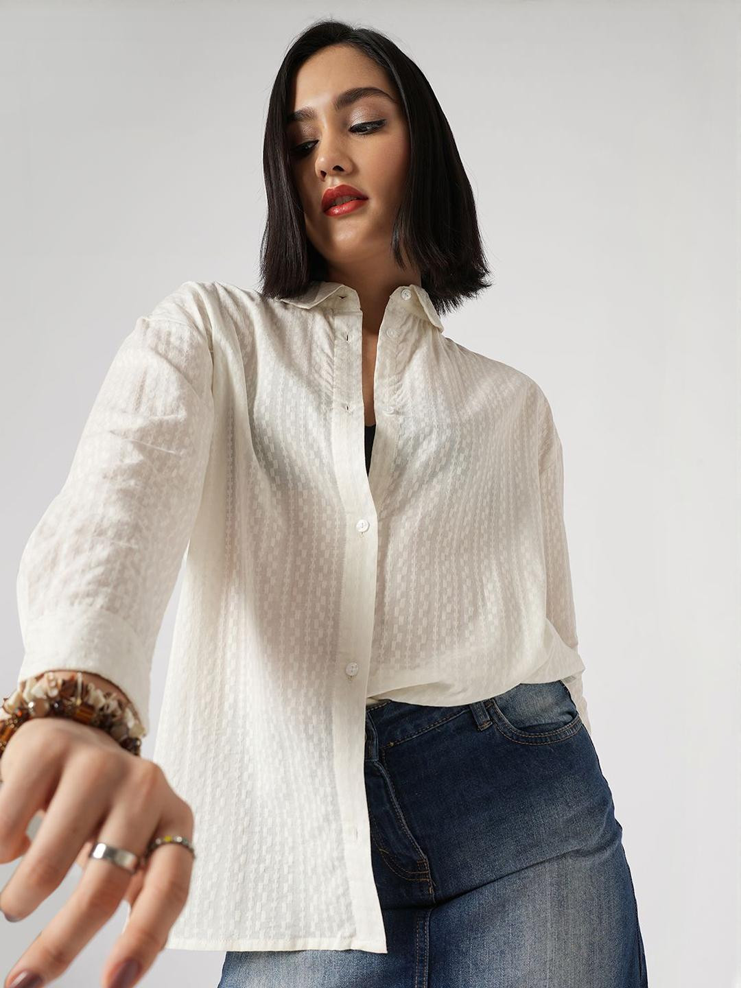 Mystere Paris Classic Oversized Fit Textured Cutaway Collar Casual Shirt