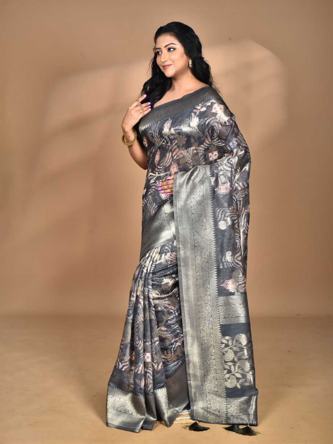 Morchari Women Desgin Pure Linen Saree