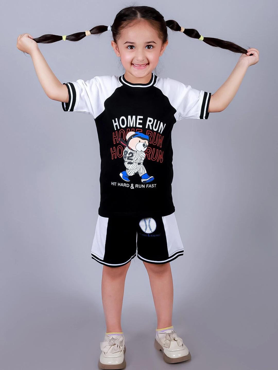 CHANDRIKA Girls Black Clothing Set