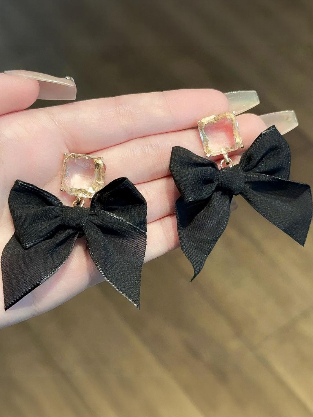 Estailo fashion Gold-Toned Bow Shaped Drop Earrings
