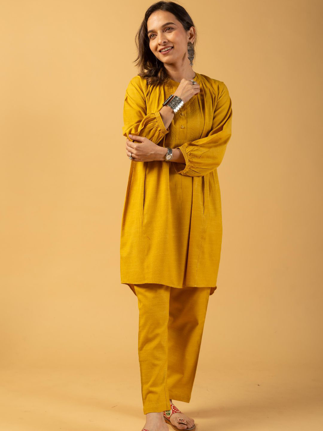 KUSVAA Girisha Mandarin Collar Pure Cotton Kurta With Trousers