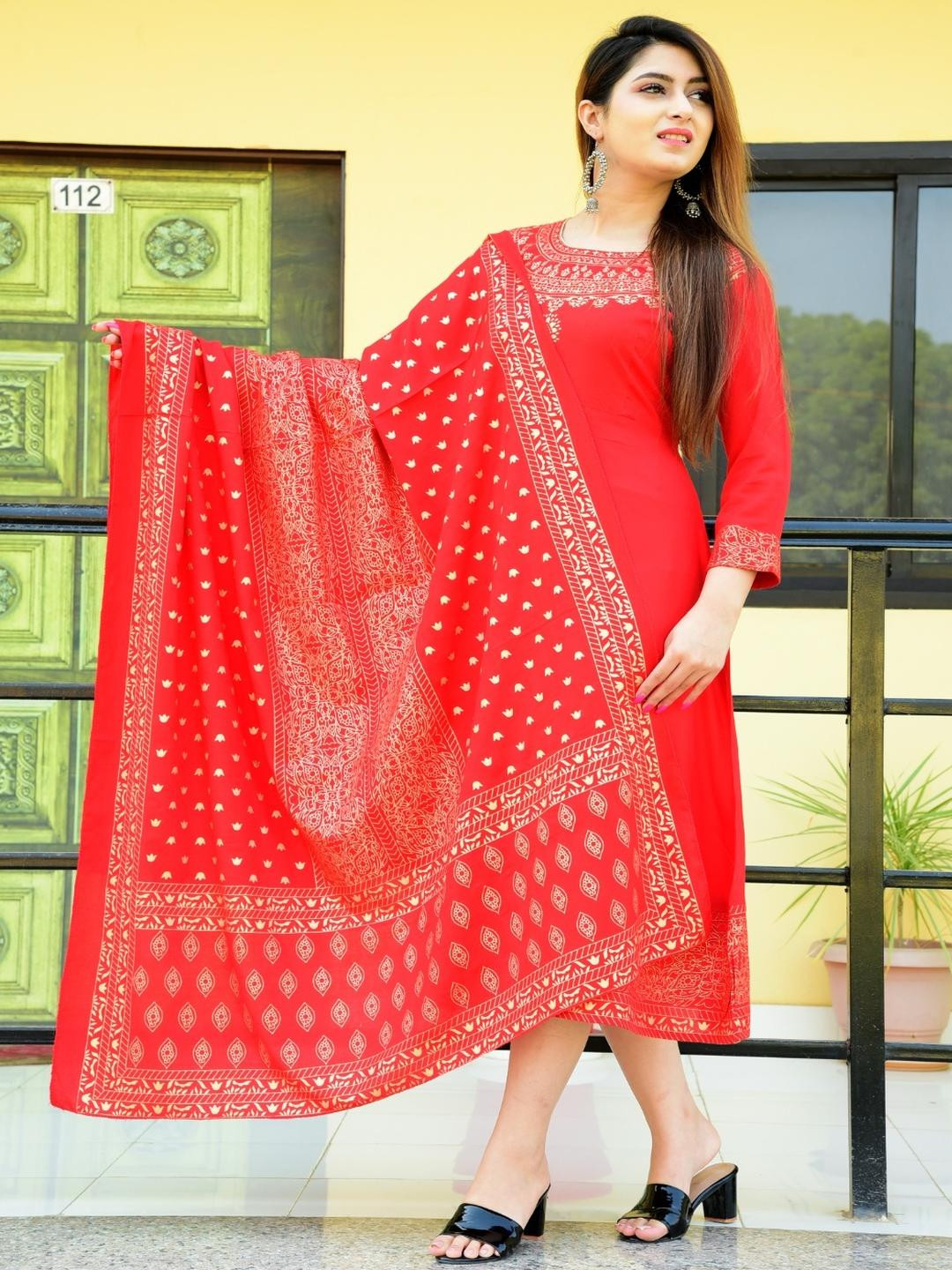 SIPEAK WEAR BETTER Women Red Kurta Sets