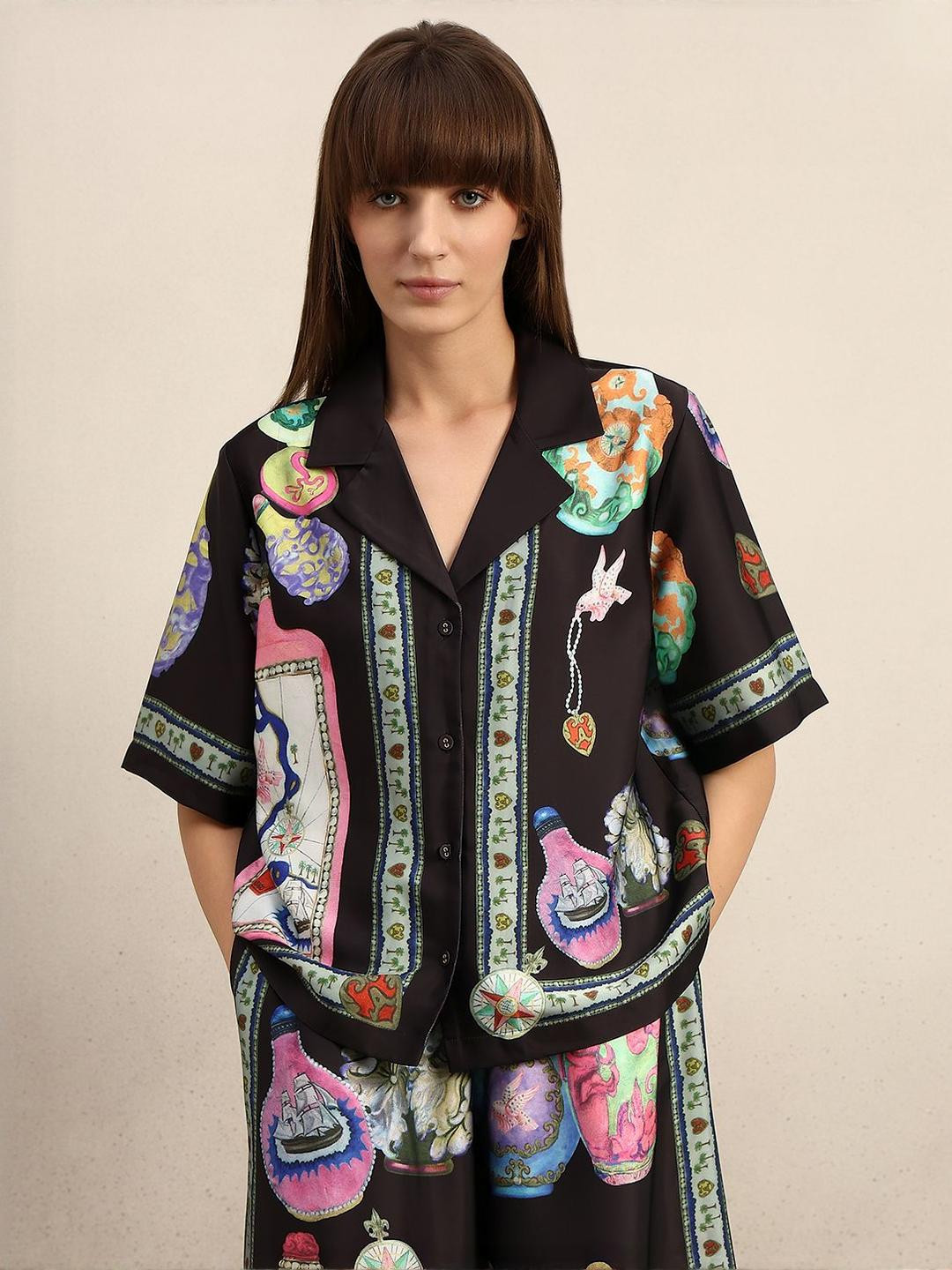 Vero Moda Women Relaxed Fit Conversational Printed Lapel Collar Casual Shirt