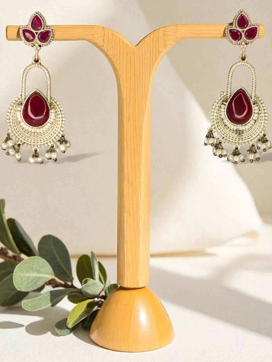 GOLDEN GLAMOUR Women Red Earrings