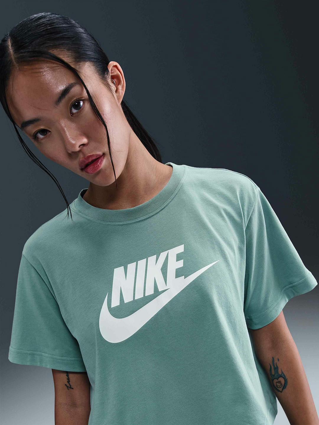 Nike Sportswear Essential Women Cropped T-shirt