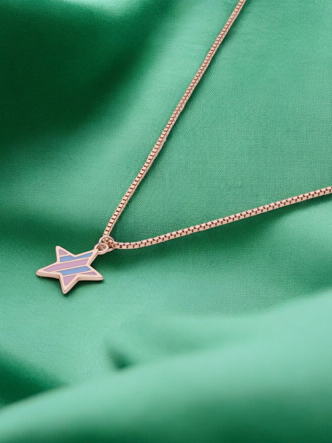 Crash.Club By CKC Rose Gold-Plated Star Shaped Pendant With Chain