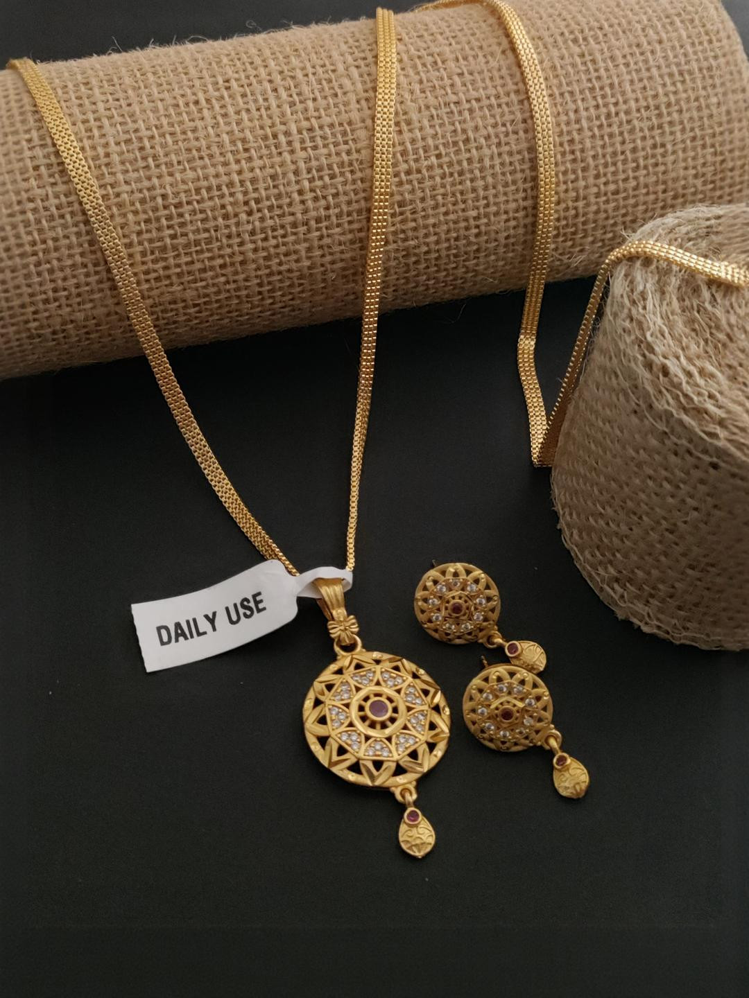 Niva Fashion Gold-plated Brass Pendent and matching Earing set