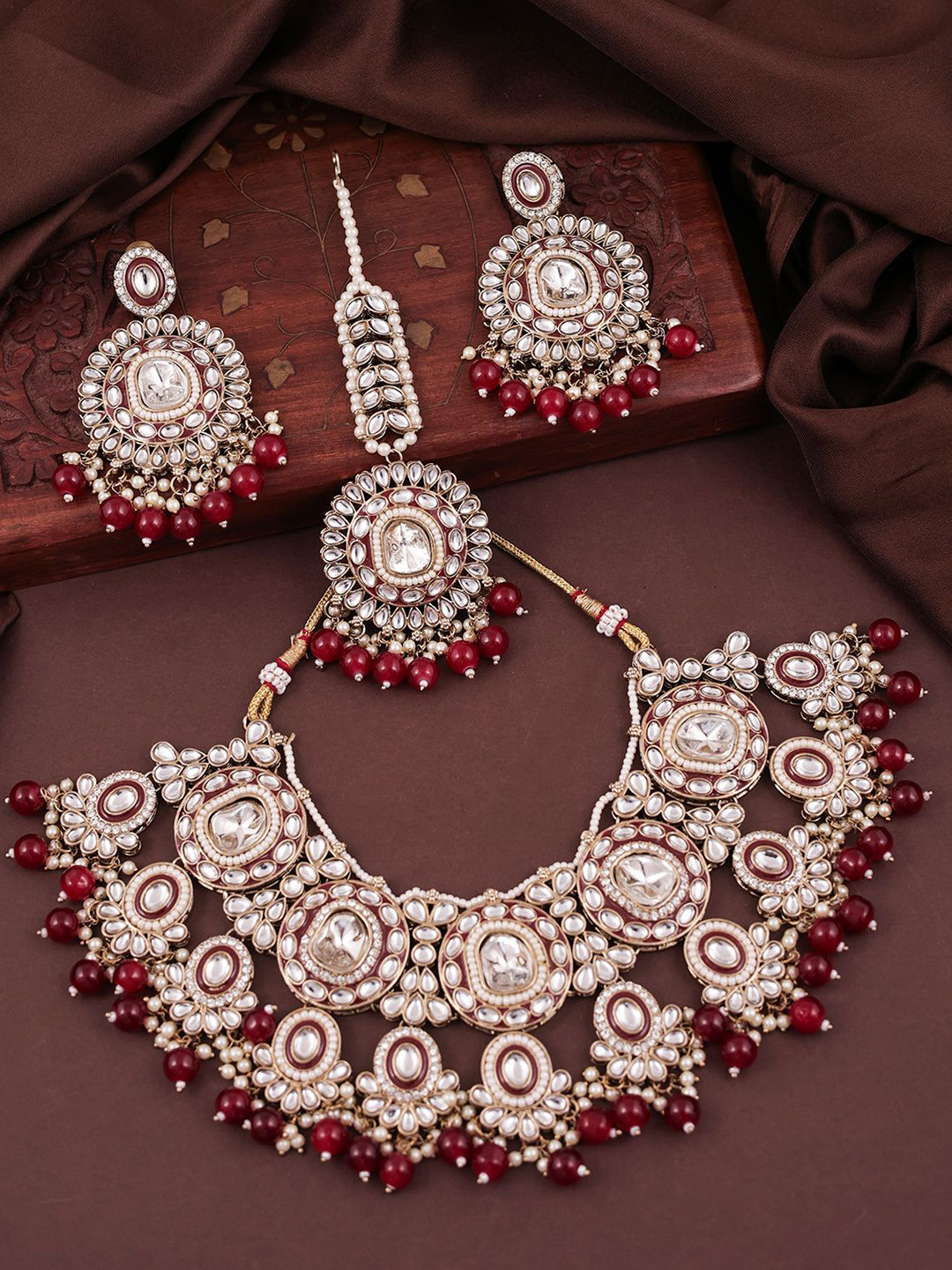 SHONA'S STYLE Kundan-Studded & Beaded Jewellery Set
