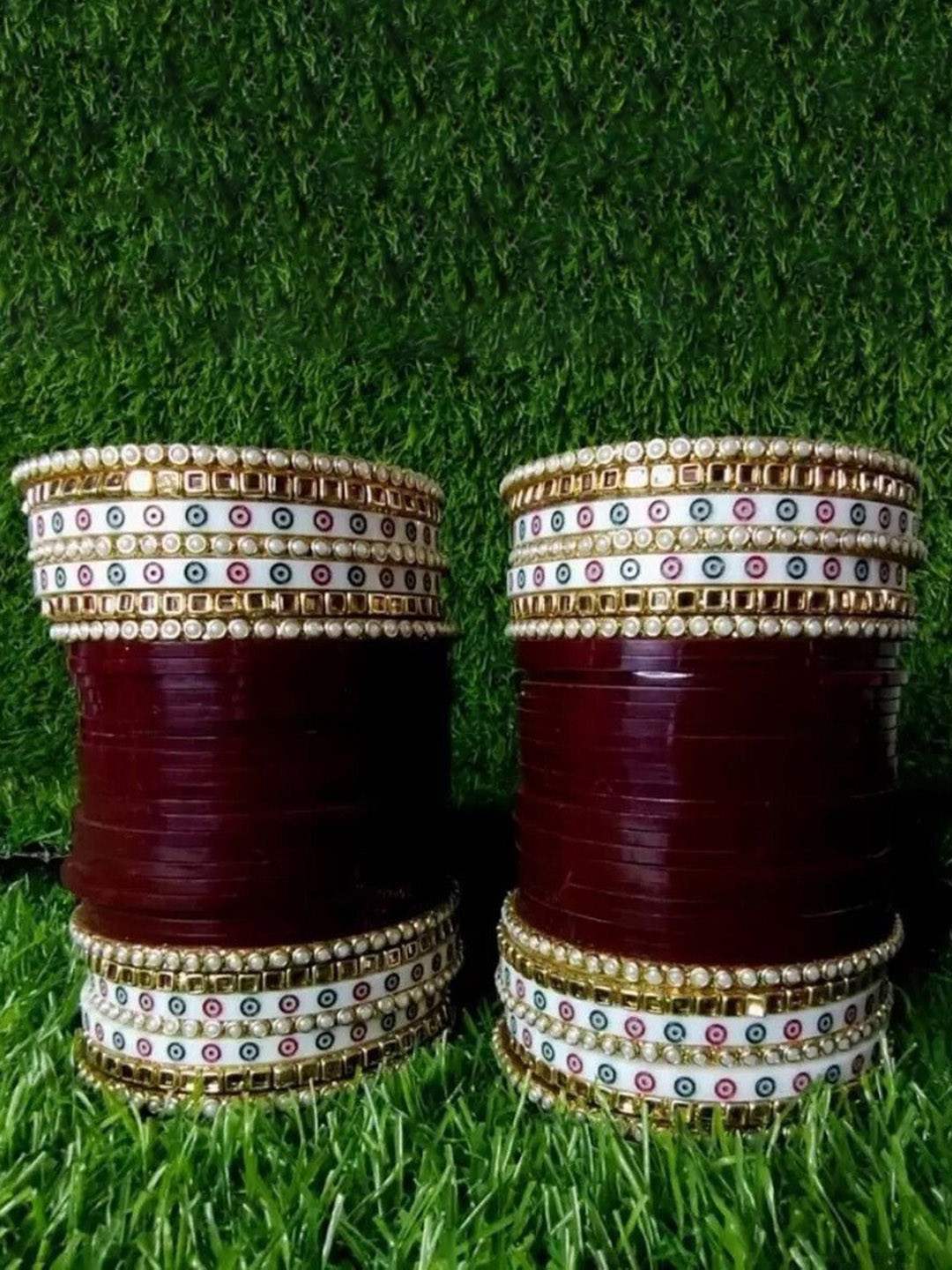 VICONO Set Of 76 Stone Studded Bangle