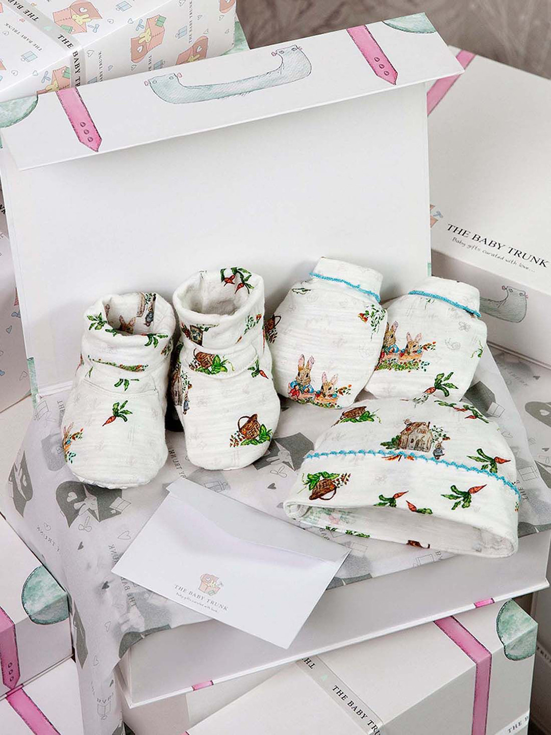THE BABY TRUNK Infants Pack Of 5 Printed Organic Pure Cotton Baby Apparel Gift Set