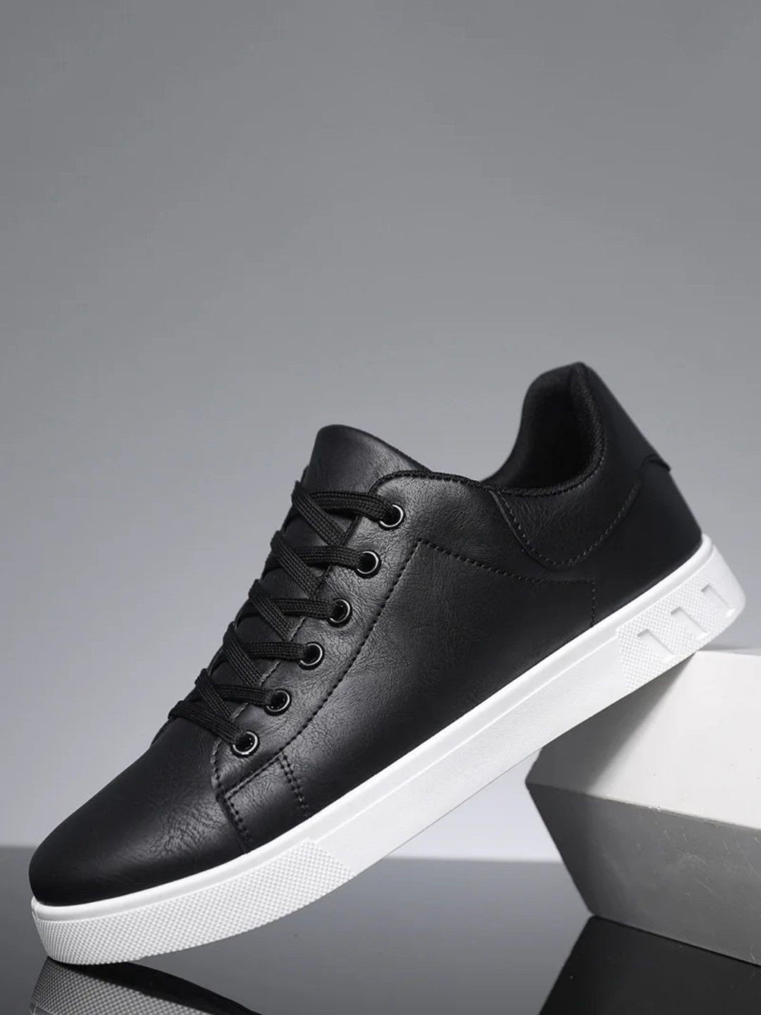 EZDEZARIO m-o-c-h-c-h-i Boys Lace-Ups Sneakers