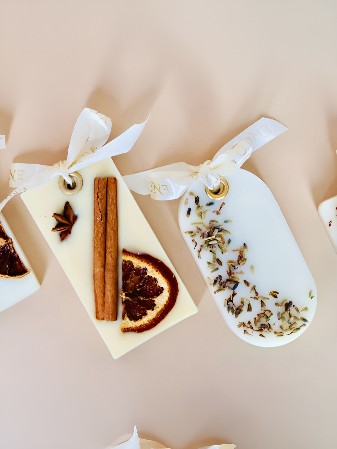 ENCEBIENCE Set of 2 Beeswax Closet Freshener Bars - Cinnamon Orange & French Lavender