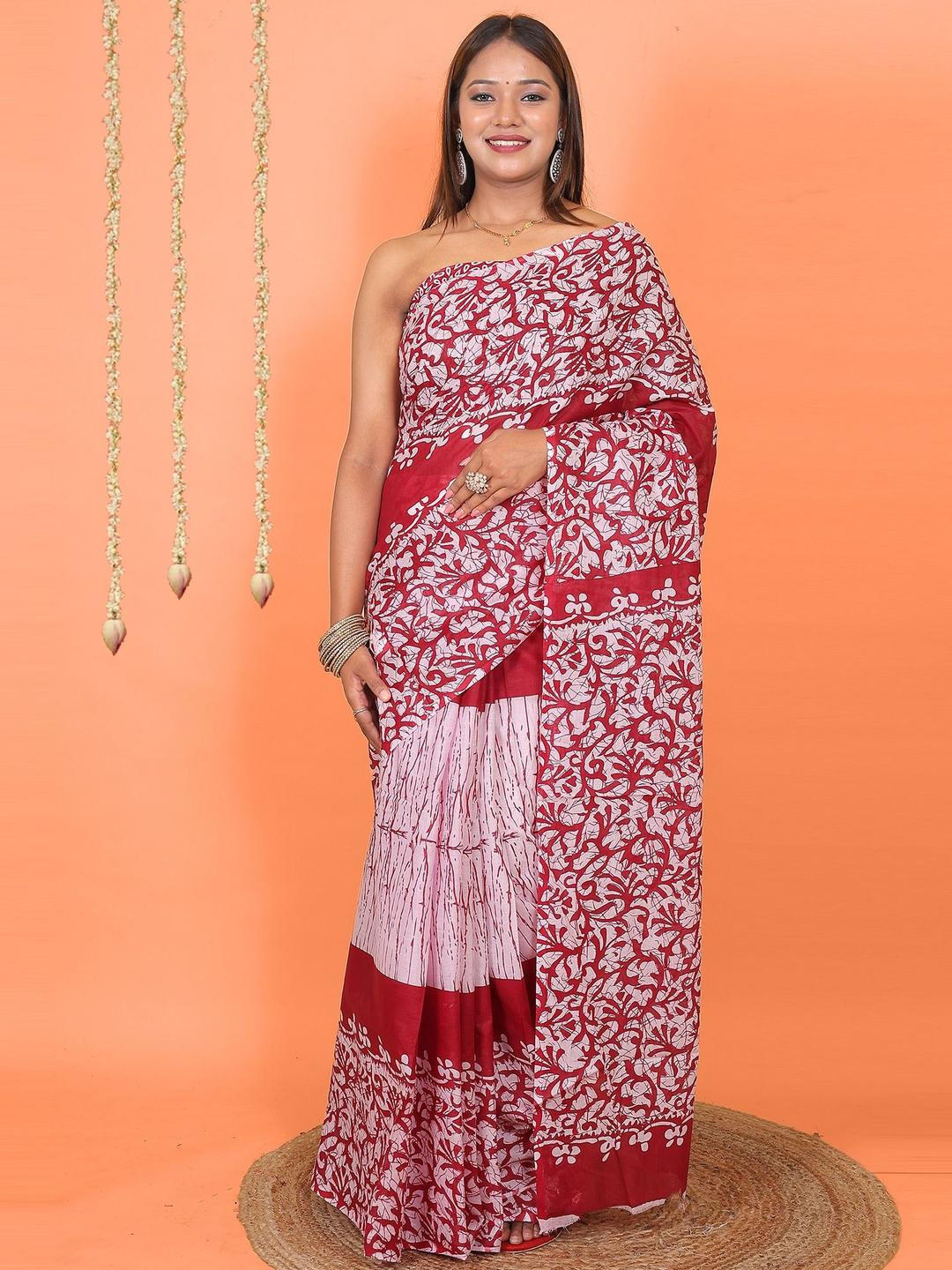 Ravi Janki Suit & Sarees Batik Printed Pure Cotton Saree With Blouse