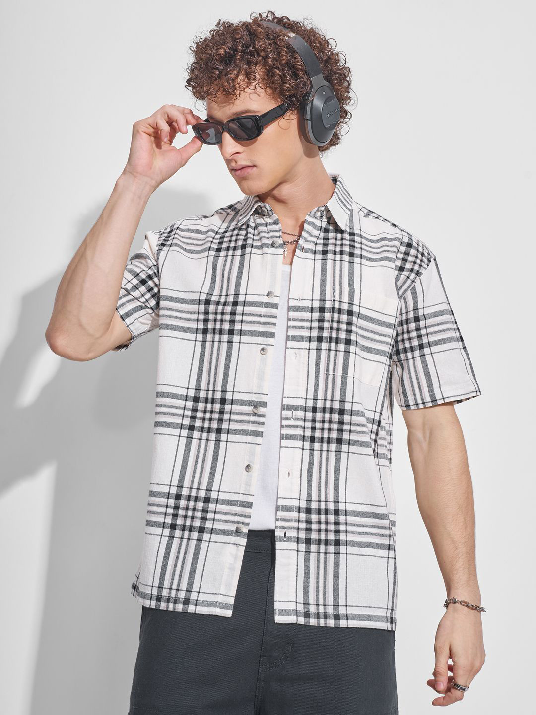 HIGHLANDER Men Relaxed Fit Checked Spread Collar Cotton Casual Shirt