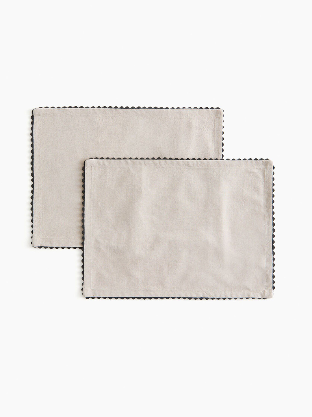 H&M 2-Pack Scalloped-Edge Place Mats