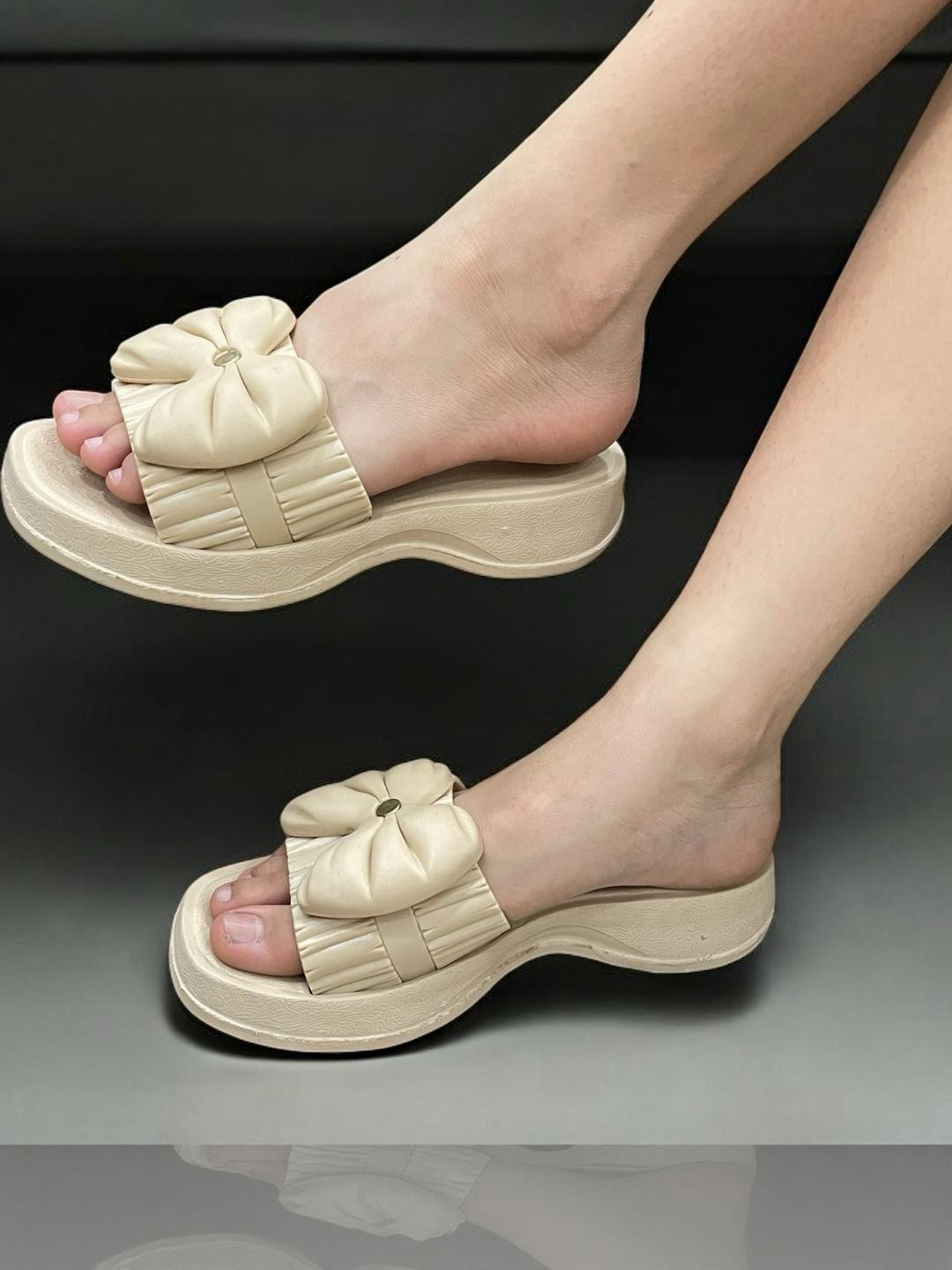 Shozie Women Flip Flops Slippers