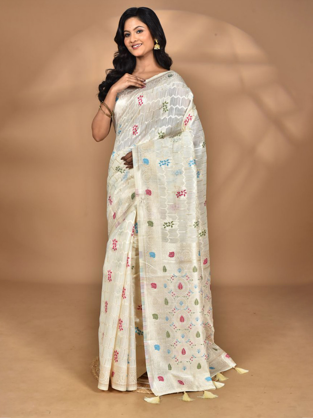 Morchari Women Desgin Saree with Unstitched Blouse Piece