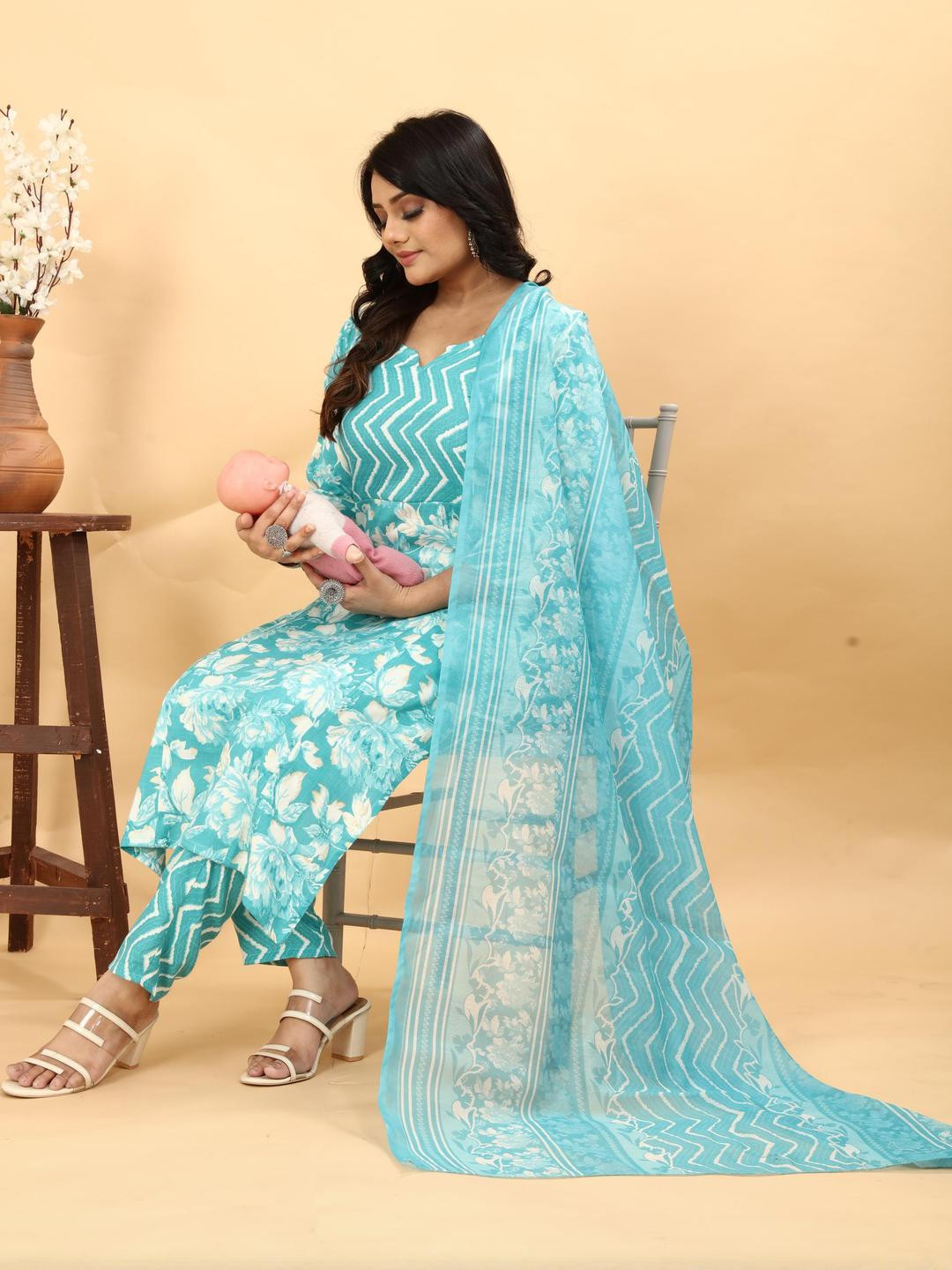 Assume Fab Women Blue Kurta Sets