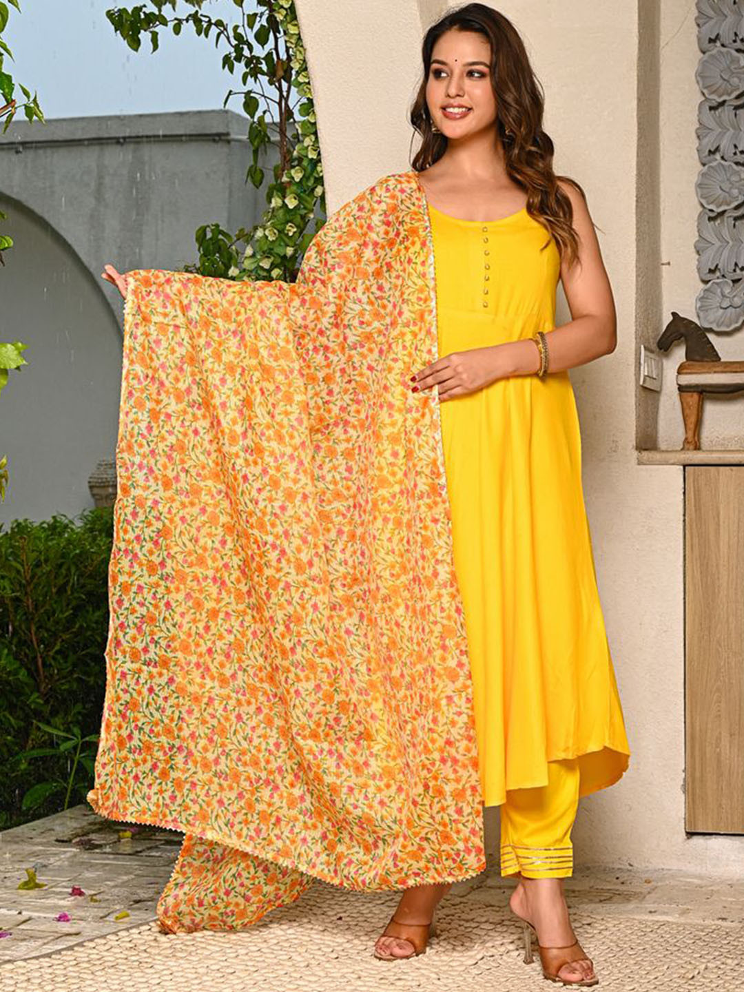 Indi INSIDE Empire Sleeveless A-Line Kurta With Trousers & Dupatta